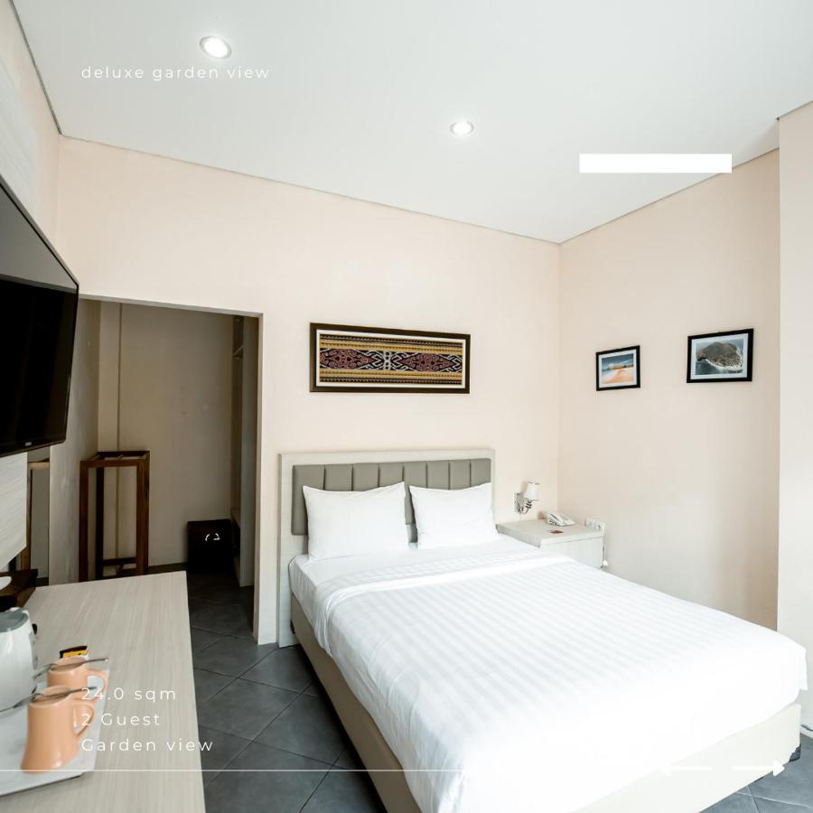 La Cecile Hotel & Cafe Komodo Labuan Bajo Ngoại thất bức ảnh